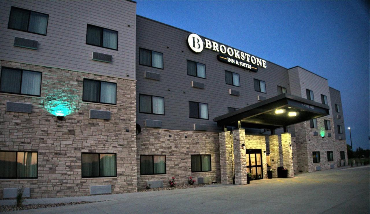 Brookstone Inn & Suites Fort Dodge Exterior foto